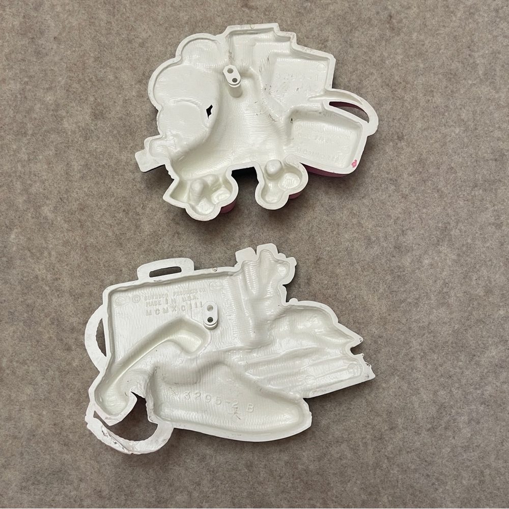 Vintage 90’s Retro Barbiecore Set of 2 Rollerskate Phone Wall Decro Plaques - Picture 2 of 10